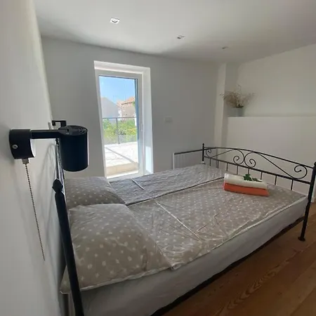 Nespola Vakantiehuis Hodilje