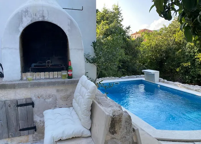 Nespola بيت للعطل Hodilje